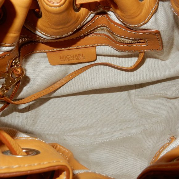 Michael Kors bag - Picture 2 of 2